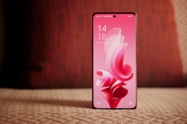 OPPO Reno9 Pro+ 5G ra mắt: Snapdragon 8+ Gen 1, RAM 16GB mạnh hơn Find X5 Pro, sạc nhanh 80W, giá 13.9 triệu đồng - Ảnh 1.